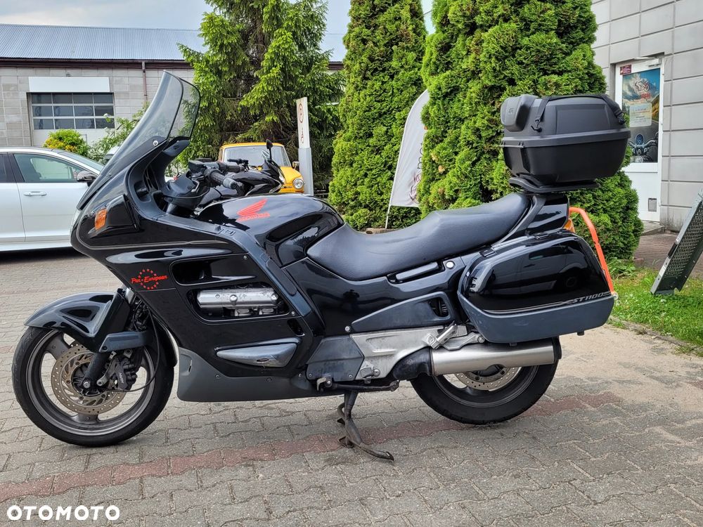 Honda ST - 8