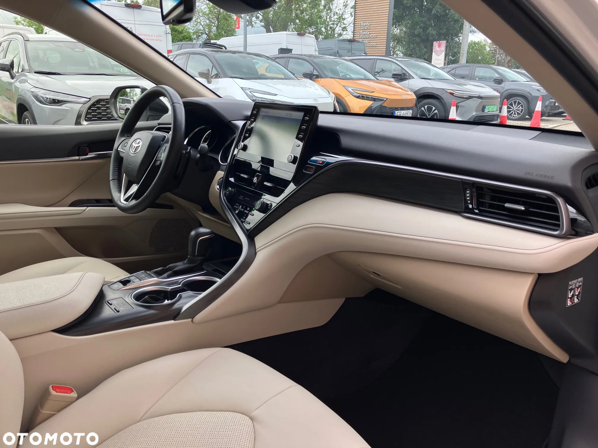 Toyota Camry 2.5 Hybrid Executive CVT - 18