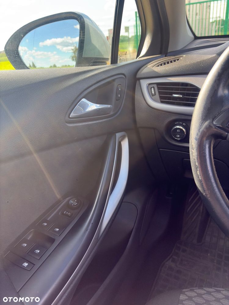 Opel Astra 1.6 CDTI Cosmo - 27