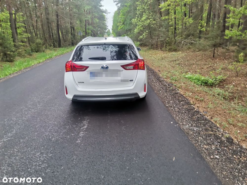 Toyota Auris - 4