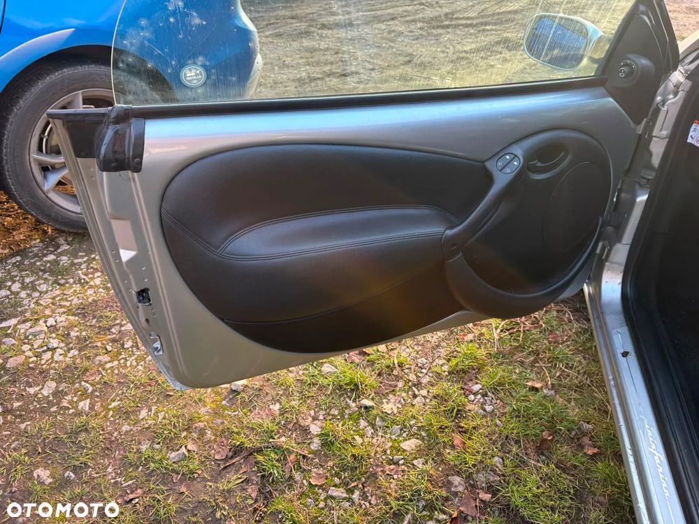 Ford Streetka 1.6 - 10