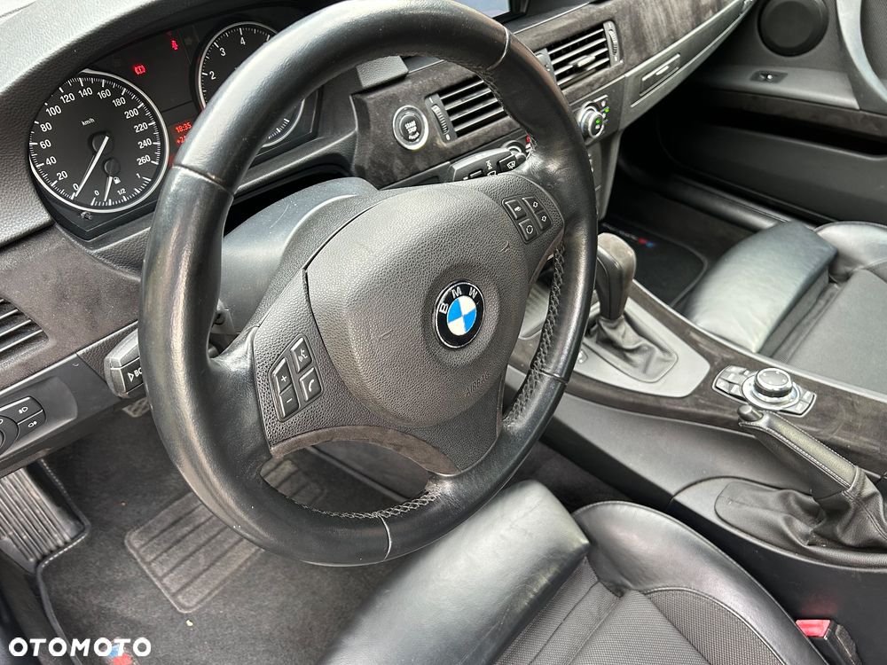BMW Seria 3 320i M Sport Edition - 36