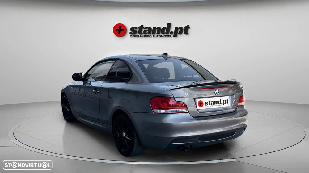 BMW 123 d Limited Edition Lifestyle c/ M Sport Pack - 7