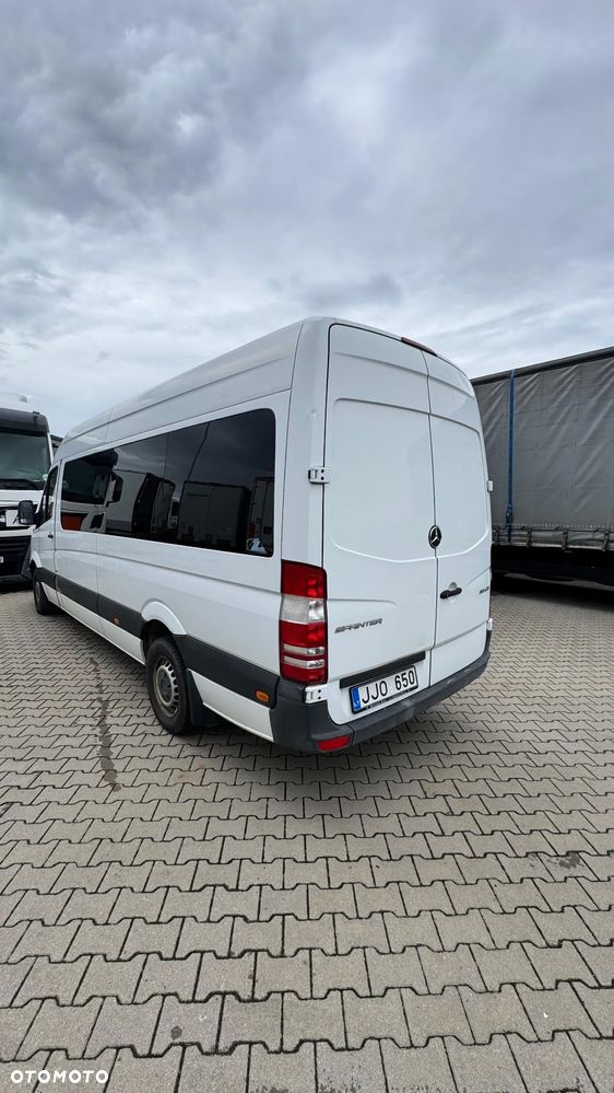 Mercedes-Benz Sprinter - 4