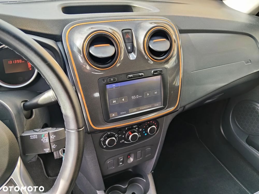 Dacia Sandero Stepway TCe 90 (S&S) Celebration - 19