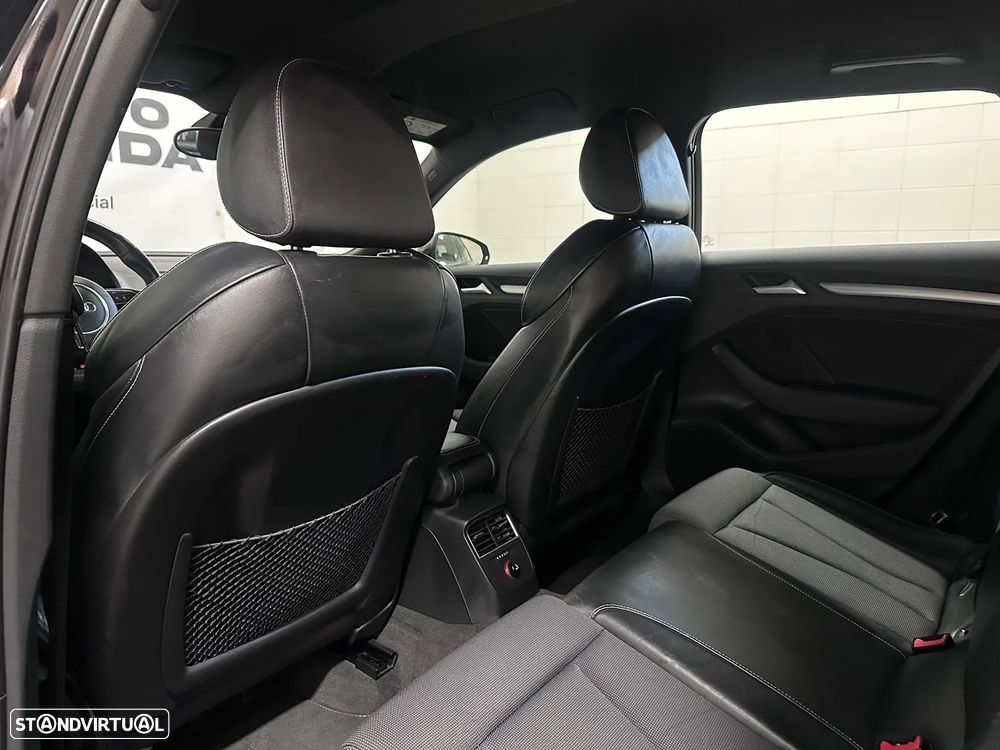 Audi A3 Sportback 2.0 TDI S line Sport Pack - 9