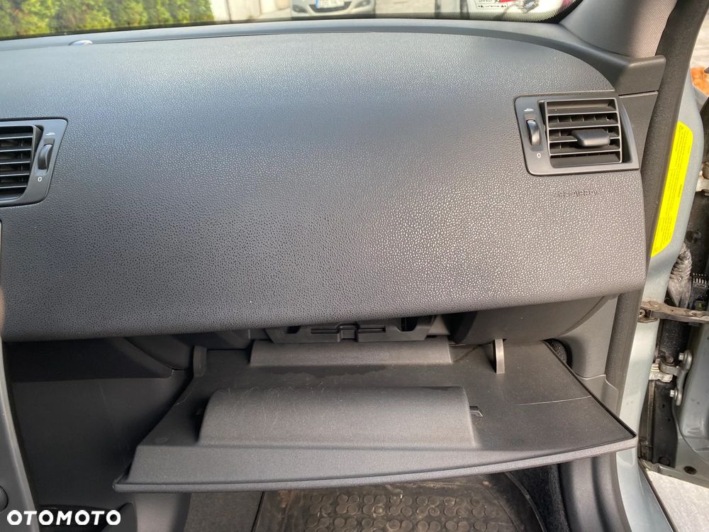 Volvo V50 - 20