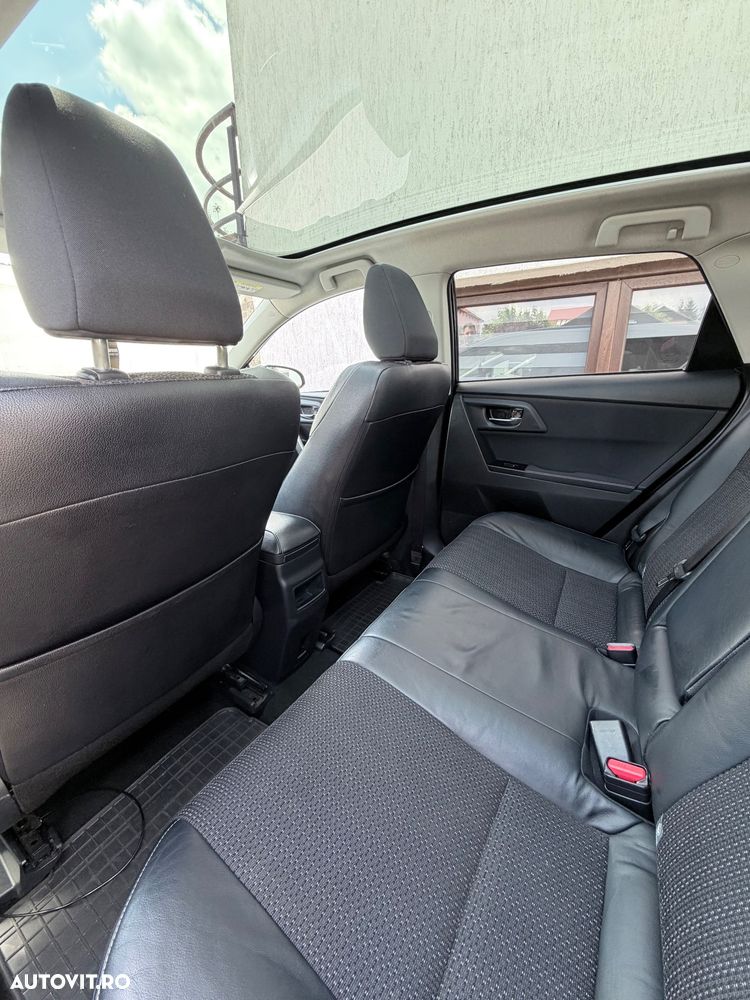 Toyota Auris - 10