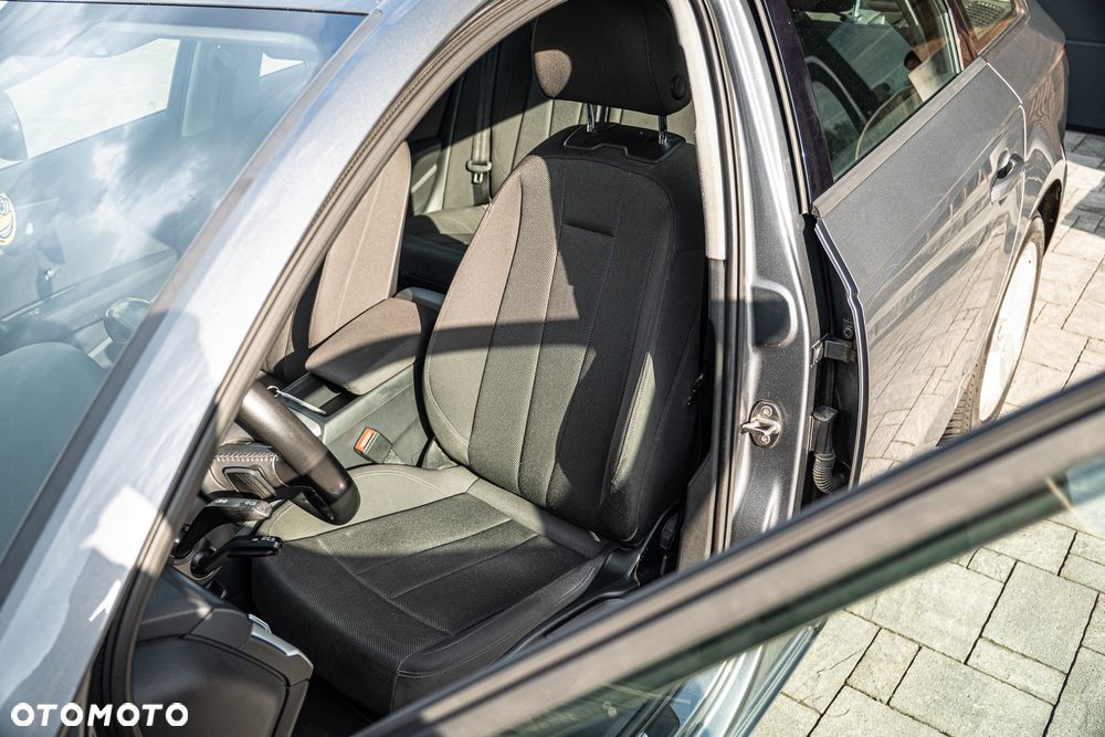 Audi A4 Avant 2.0 TDI S tronic - 31