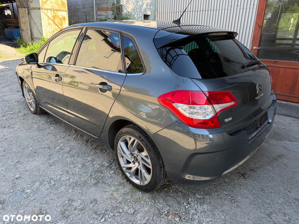 Citroën C4 HDi 115 Selection - 12