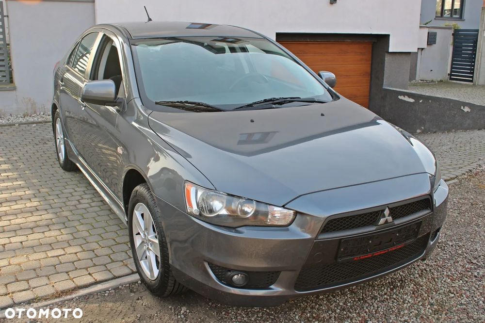 Mitsubishi Lancer 1.8 Intense - 10