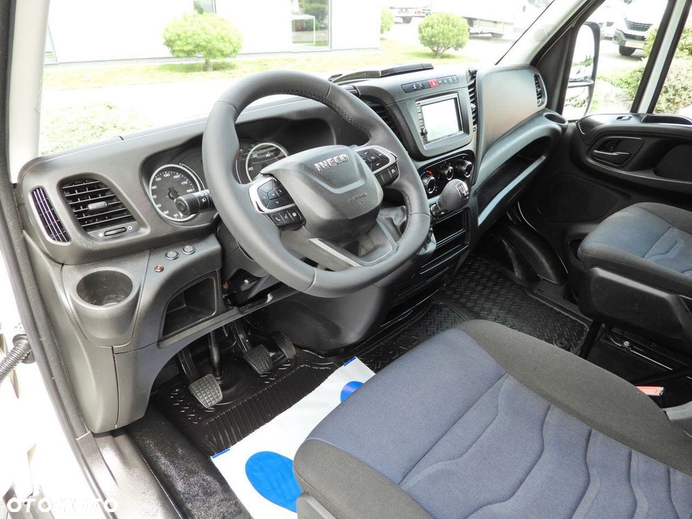Iveco DAILY 35C16 WYWROTKA PODWÓJNA KABINA DOKA 6 MIEJSC TEMPOMAT BLIŹNIACZE KOŁA KLIMATYZACJA  160KM - 3
