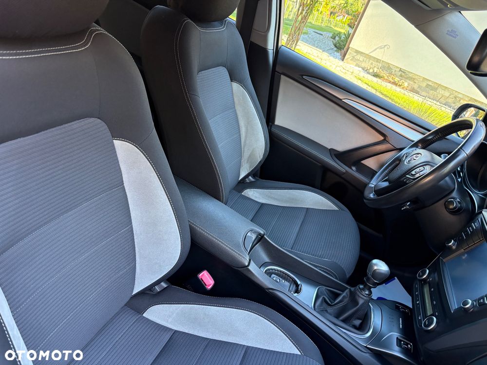 Toyota Avensis - 8