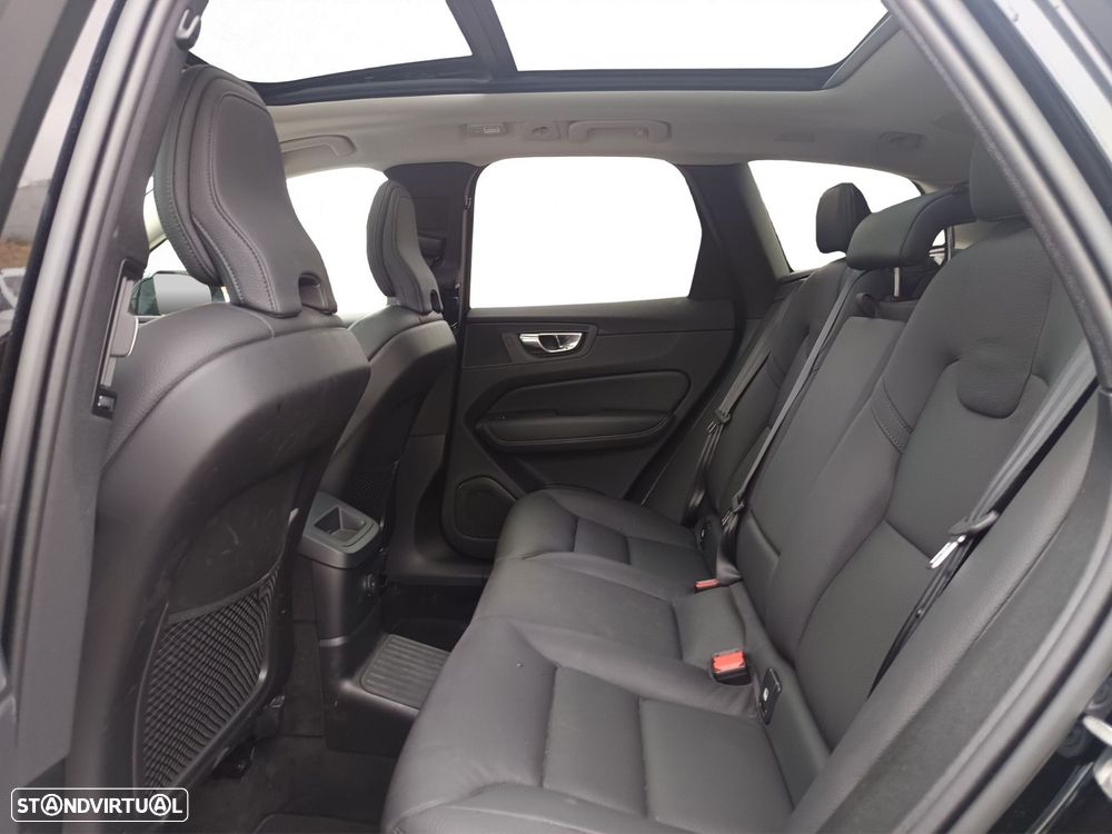 Volvo XC 60 2.0 T6 PHEV Plus Dark AWD - 31