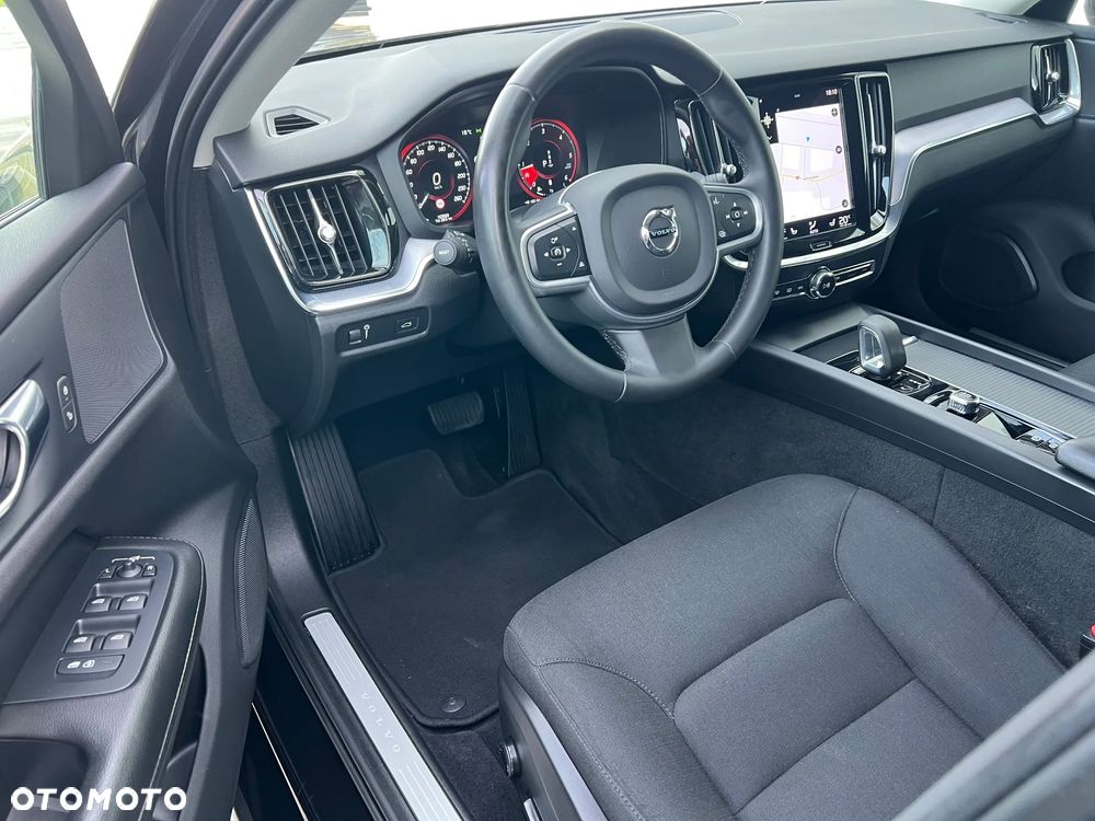 Volvo V60 B4 D Geartronic Momentum Pro - 23