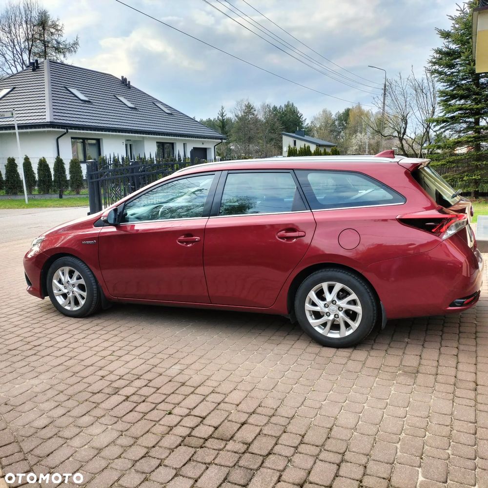 Toyota Auris Hybrid 135 Active - 3
