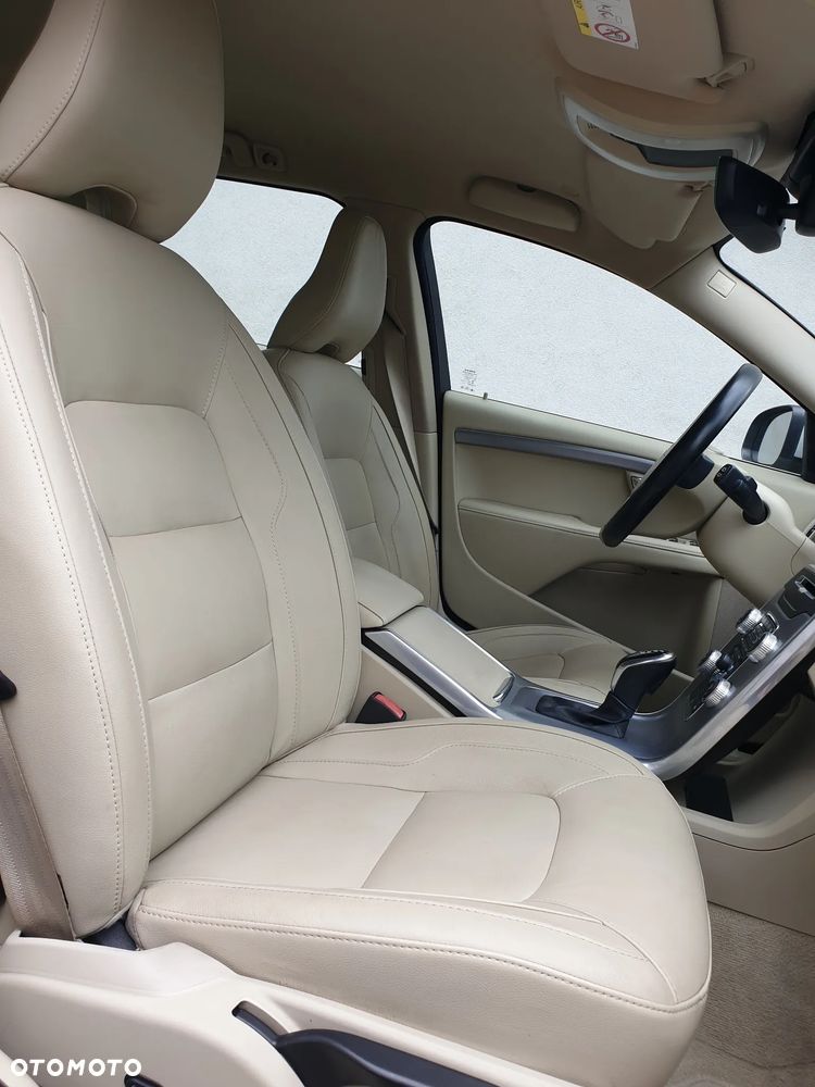 Volvo V70 D4 Geartronic Linje Svart - 31
