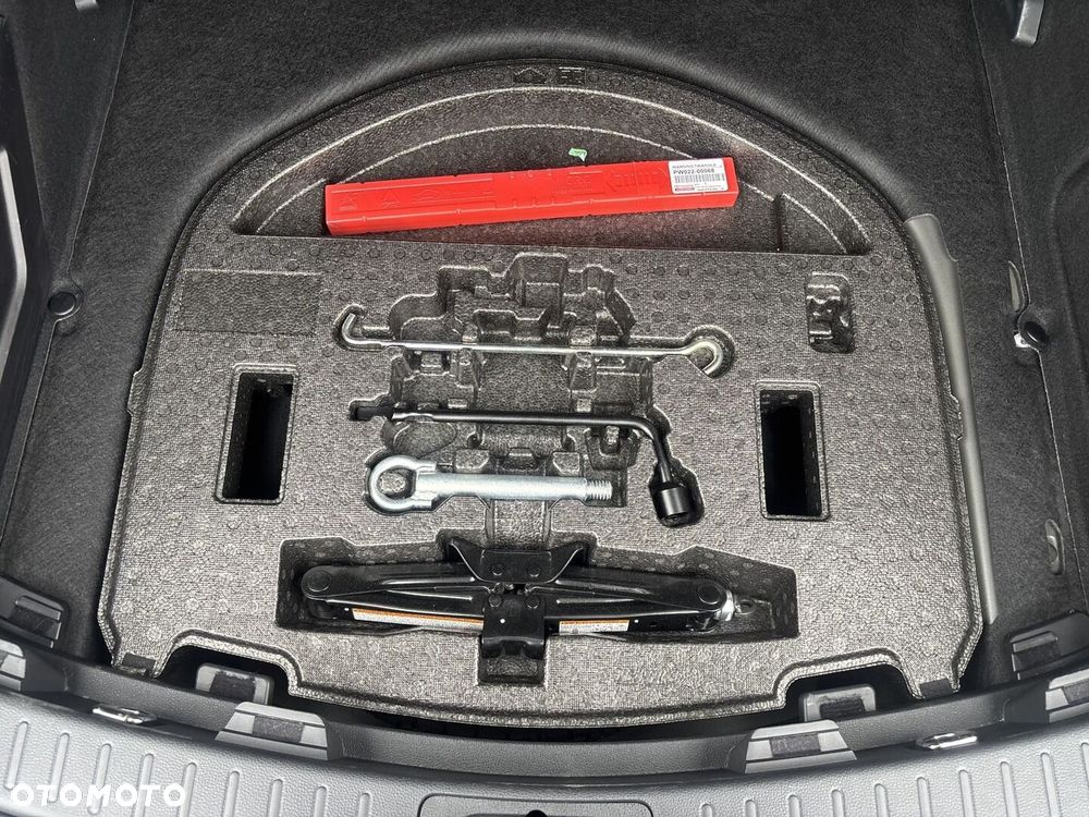 Toyota Corolla 2.0 Hybrid GR Sport - 17
