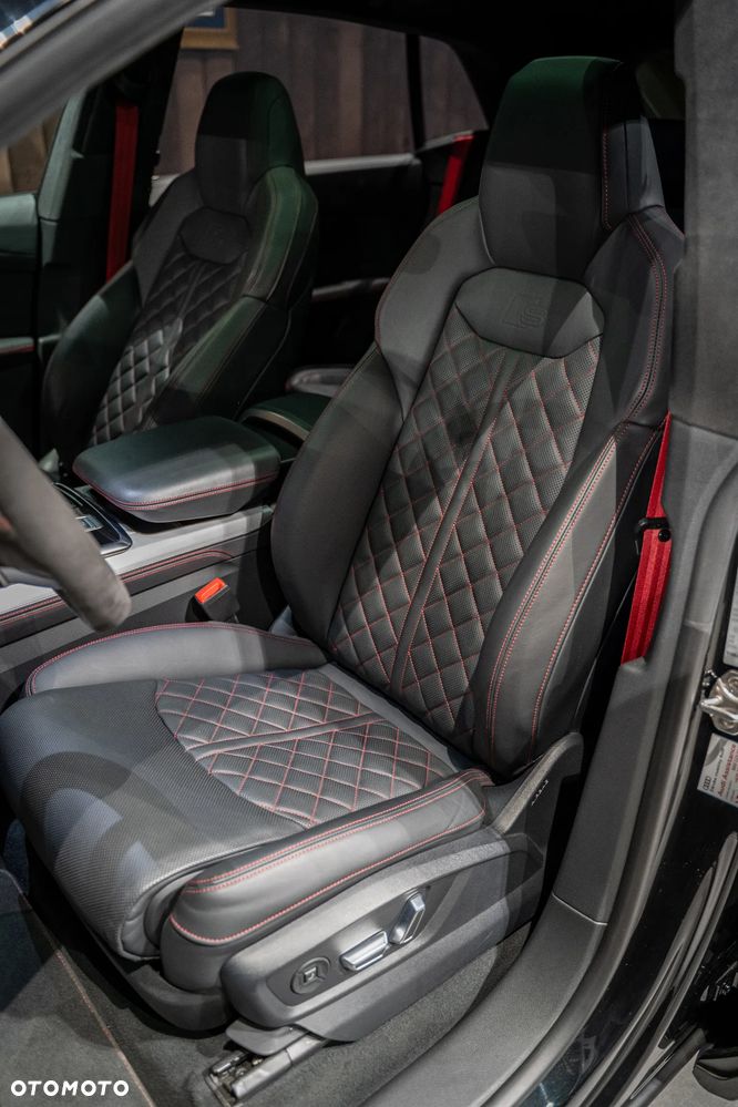 Audi SQ8 - 11