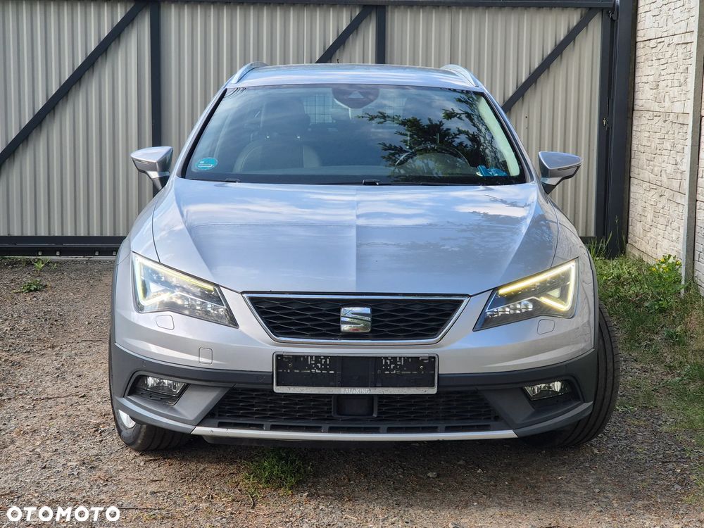 Seat Leon 2.0 TDI DPF Start&Stop DSG XCELLENCE - 3