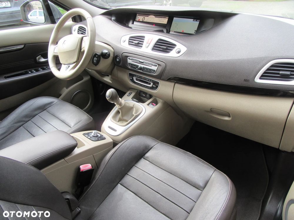 Renault Grand Scenic - 23