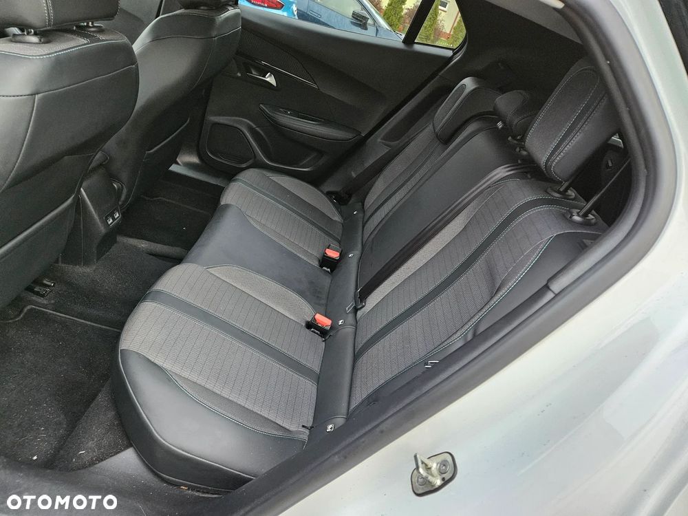 Peugeot 2008 PureTech 130 EAT8 Allure - 11