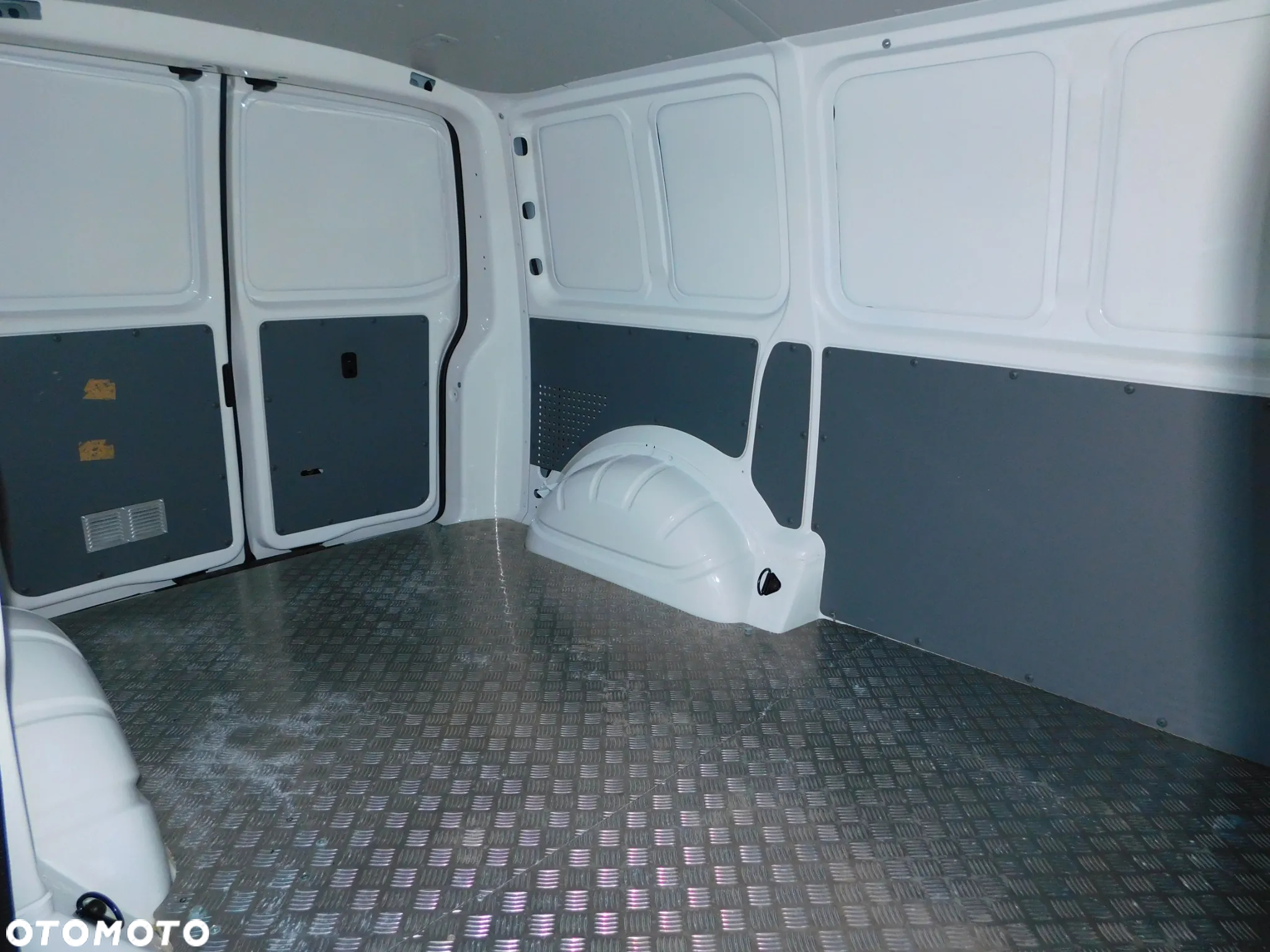 Volkswagen Transporter - 4