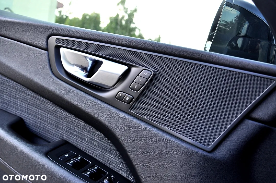 Volvo XC 60 B4 D Geartronic Momentum Pro - 33