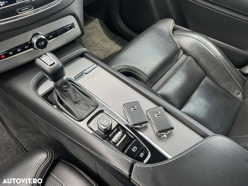 Volvo XC 90 D5 AWD Inscription - 11