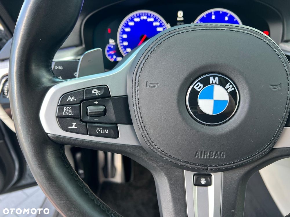 BMW Seria 5 540d xDrive M Sport sport - 29