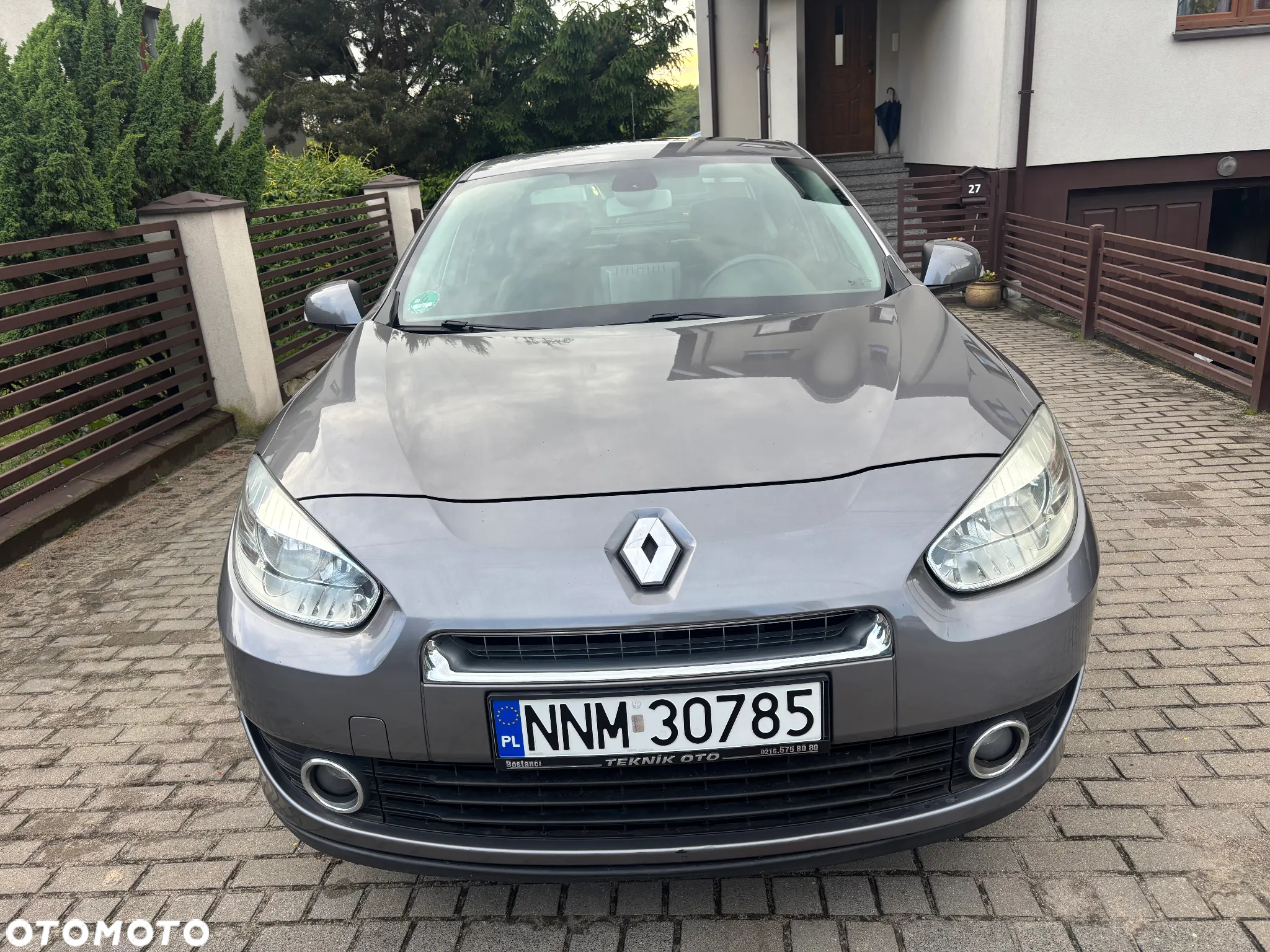Renault Fluence 2.0 16V 140 CVT Sportway - 13
