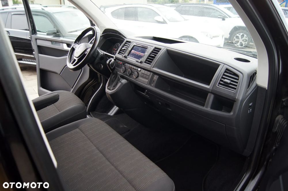 Volkswagen Caravelle - 22