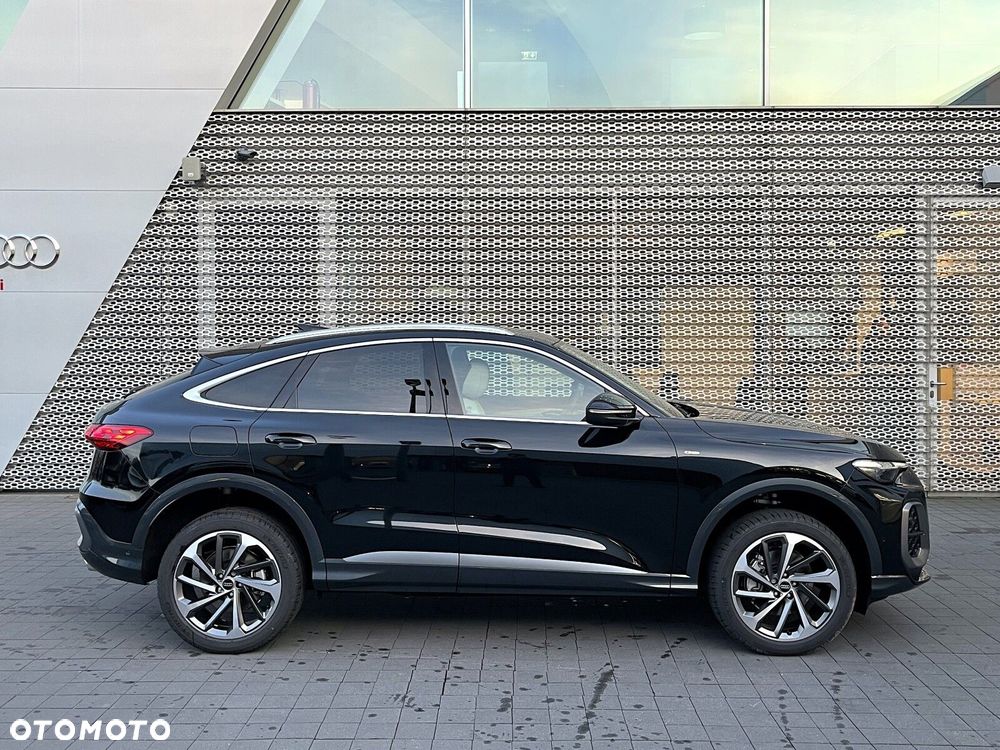 Audi Q5 Sportback - 1