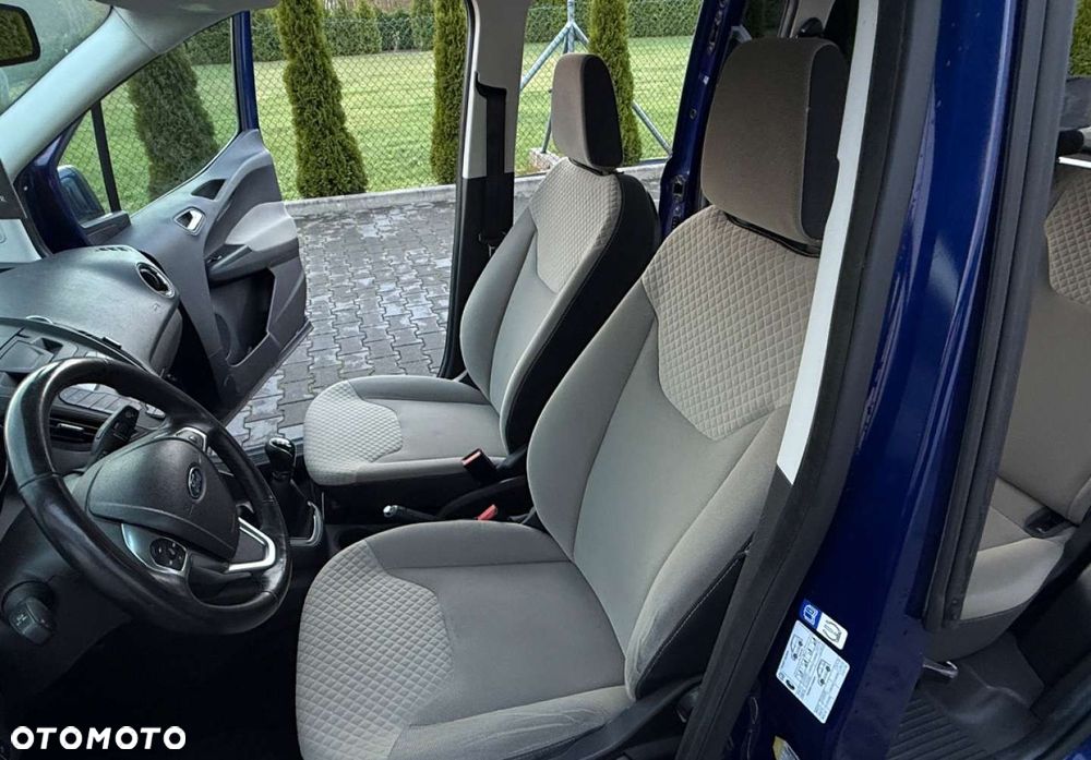 Ford Tourneo Courier - 15