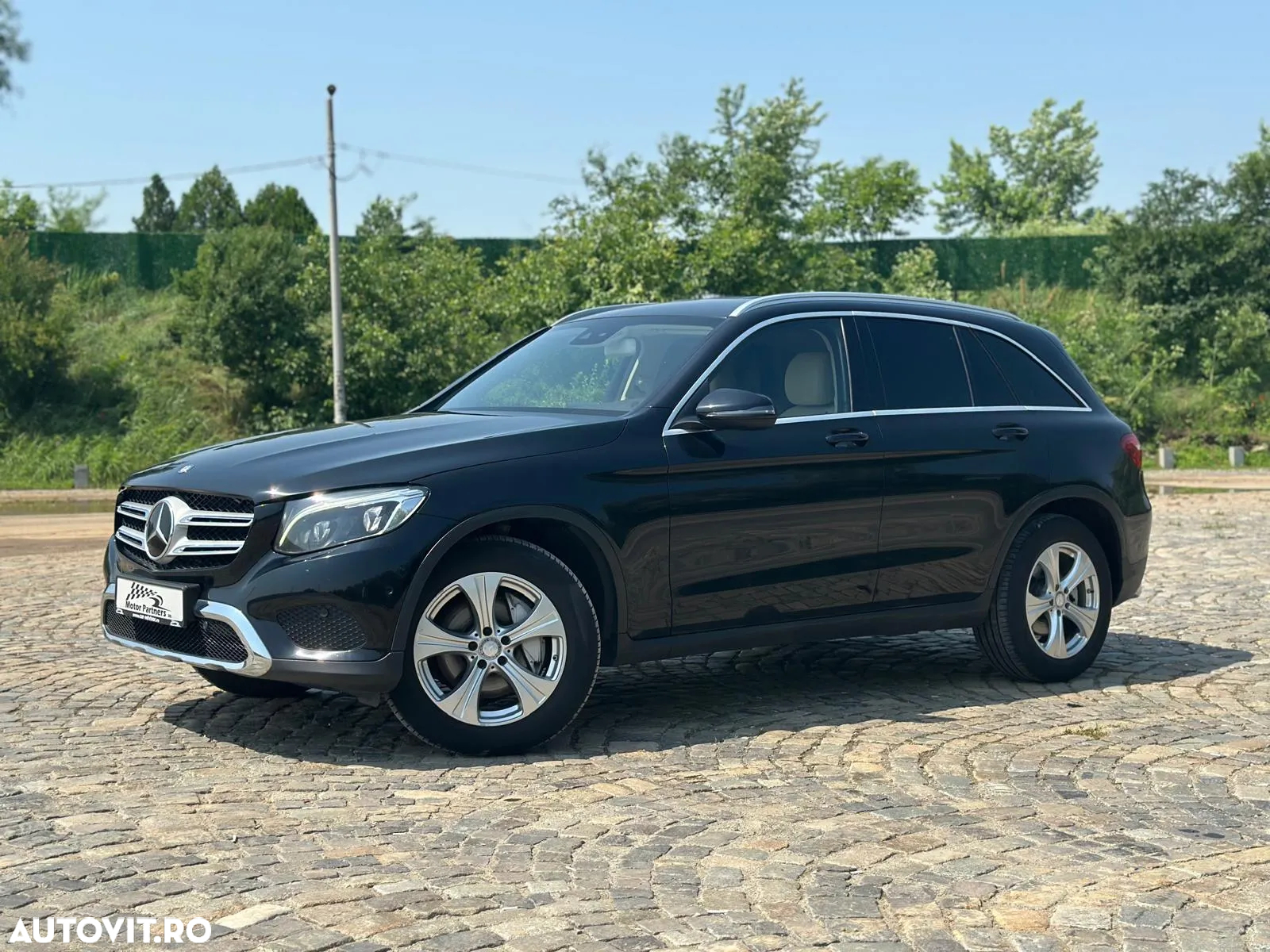 Mercedes-Benz GLC 250 d 4Matic 9G-TRONIC Exclusive - 4
