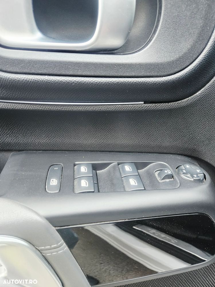 Citroën C5 Aircross 1.6 PureTech S&S EAT8 Shine - 10