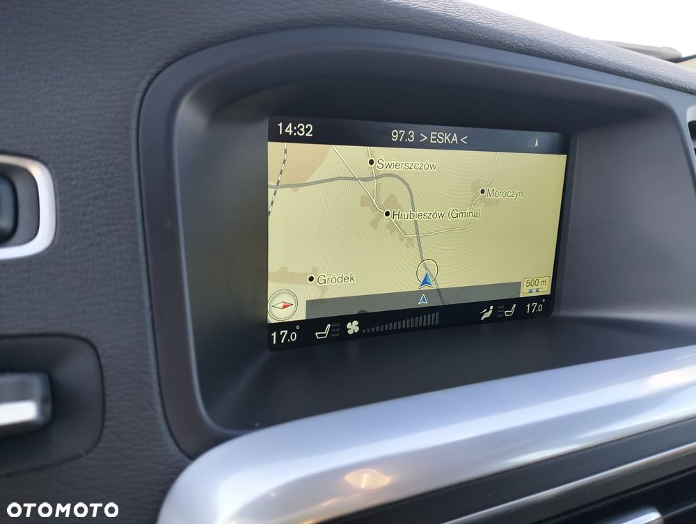 Volvo V60 T6 AWD Drive-E R-Design Momentum - 24