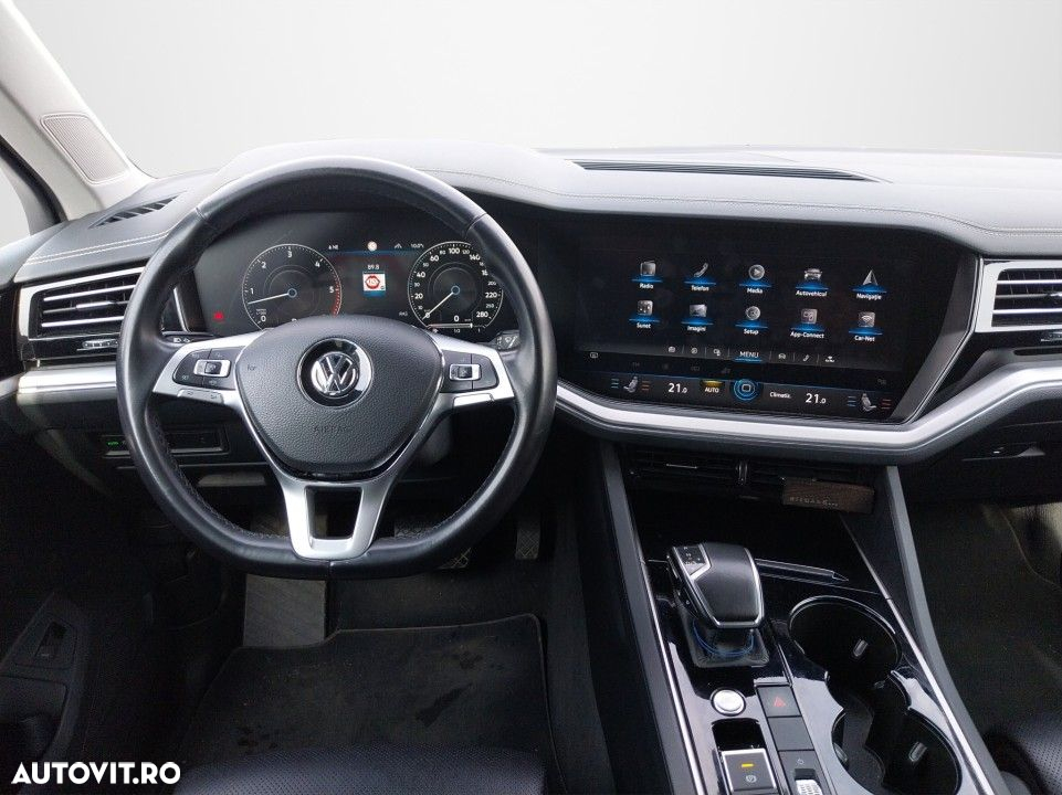 Volkswagen Touareg - 14