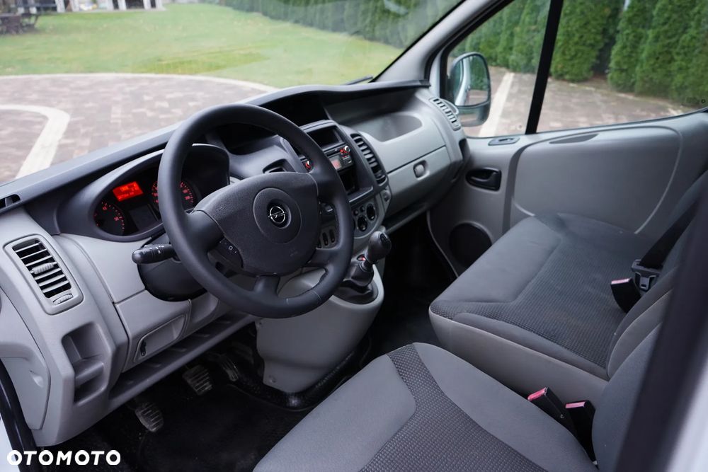Opel Vivaro - 18