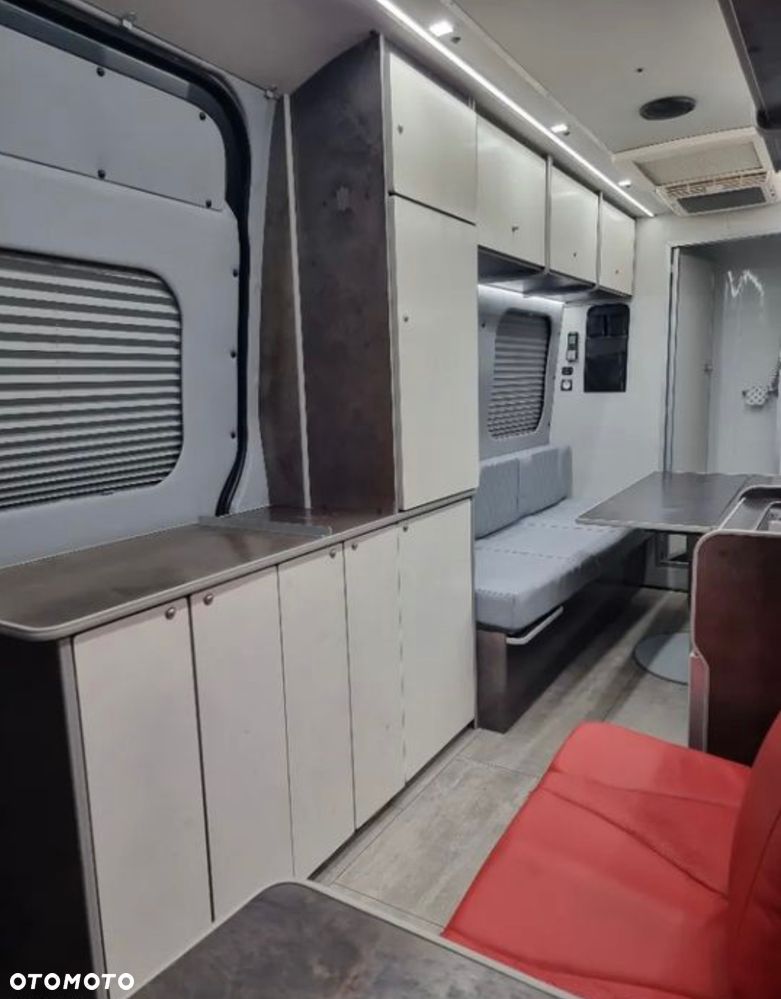 Mercedes-Benz SPRINTER - 26