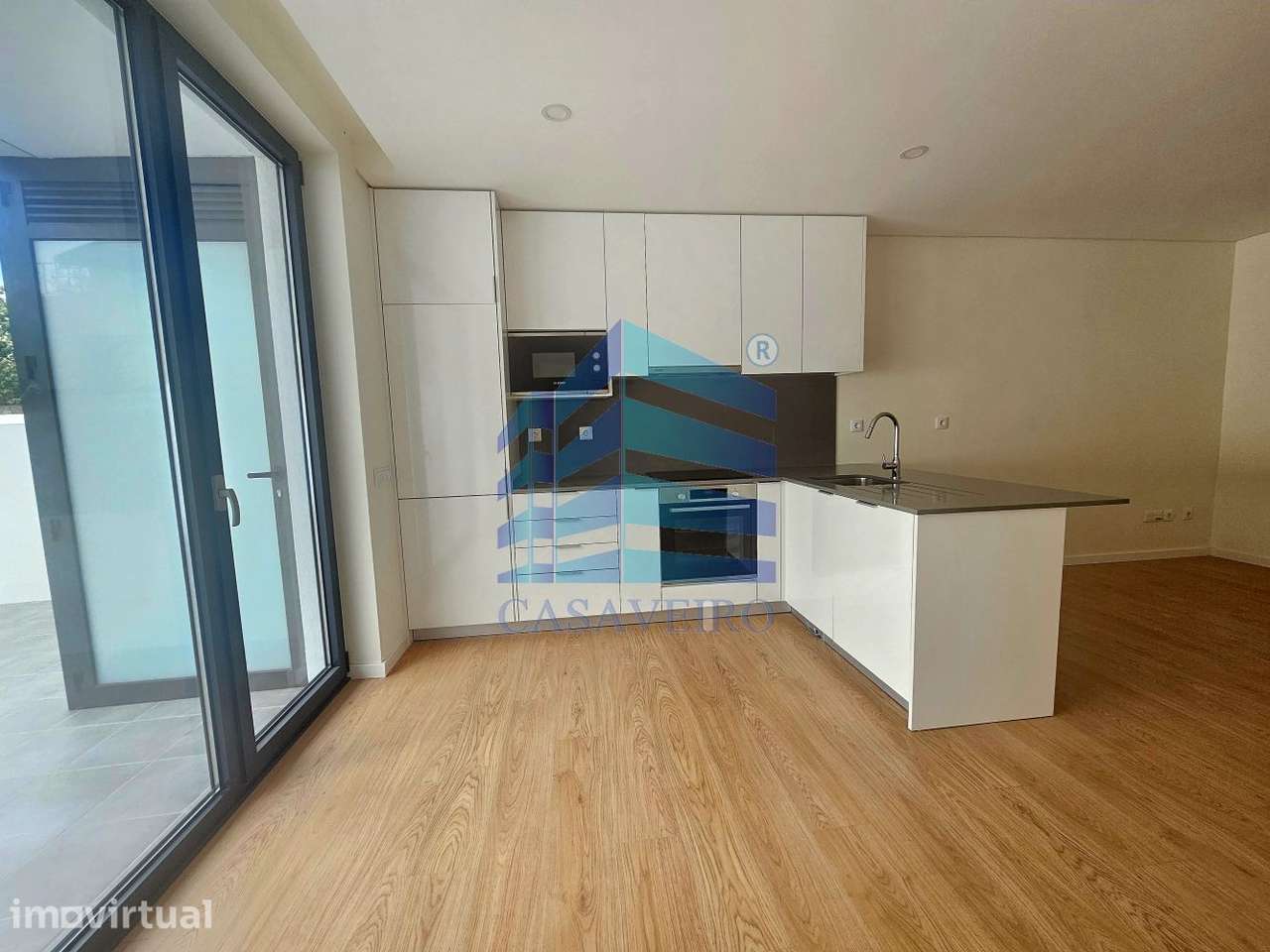 Apartamento T1 com terraço Pronto Habitar - Grande imagem: 2/23