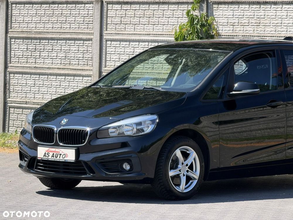 BMW Seria 2 218d - 23