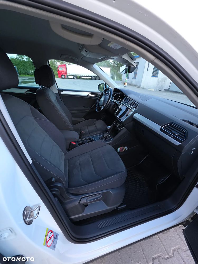 Volkswagen Tiguan - 10