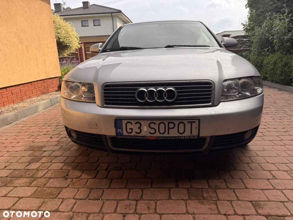 Audi A4 Limousine - 5
