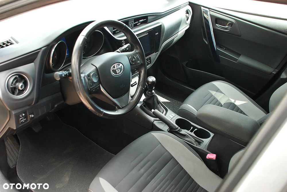 Toyota Auris 1.6 D-4D Edition-S - 18