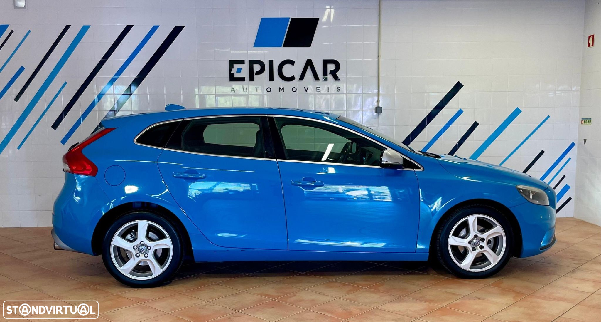 Volvo V40 1.6 D2 R-Design - 6