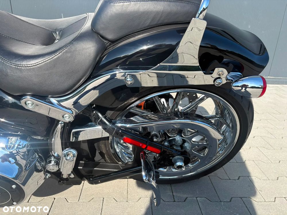 Harley-Davidson FXSB Breakout - 17