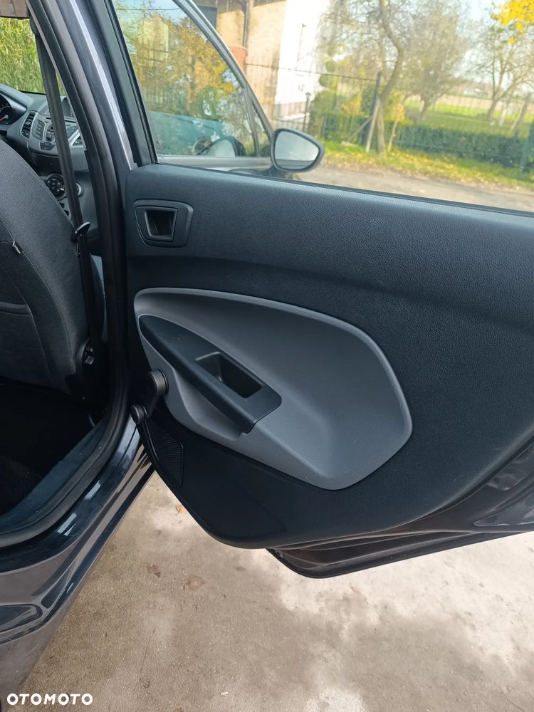 Ford Fiesta 1.25 Trend - 18