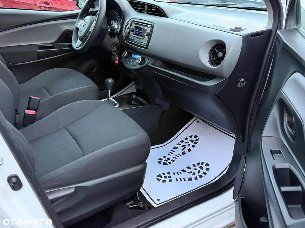 Toyota Yaris - 15