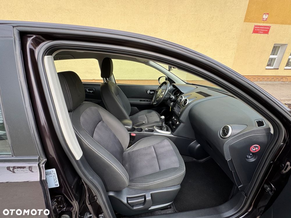 Nissan Qashqai 1.5 dCi TEKNA - 10